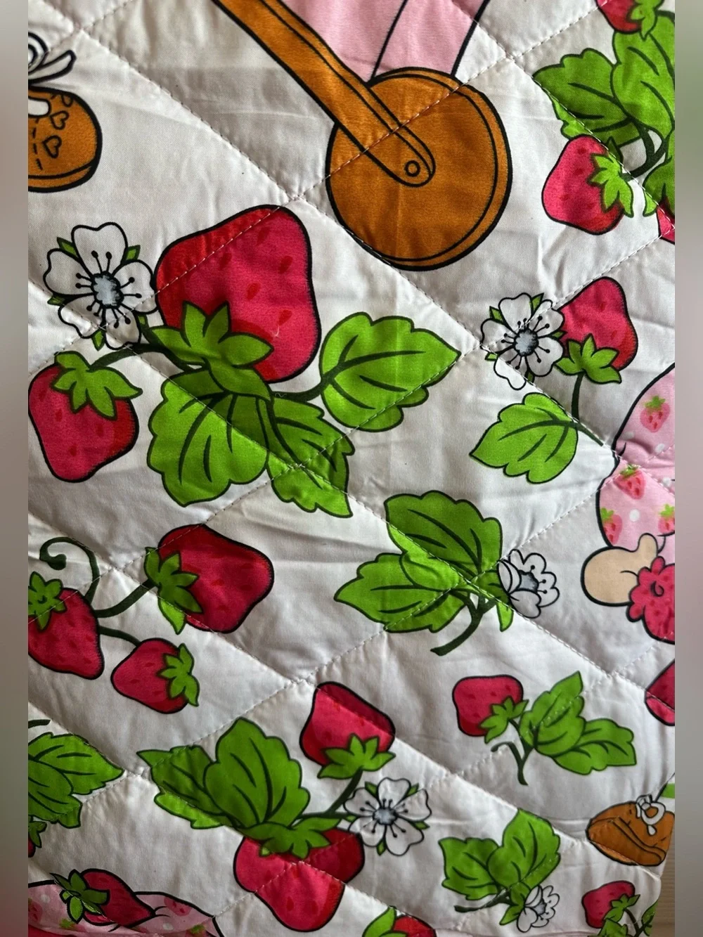 Strawberry Shortcake Quilted Blanket - White & Pink new